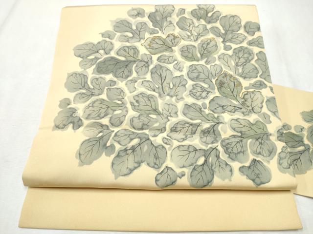平和屋着物●塩瀬　九寸名古屋帯　手描き　駒刺繍　舞葉文　金糸　正絹　逸品　CABD0586hy