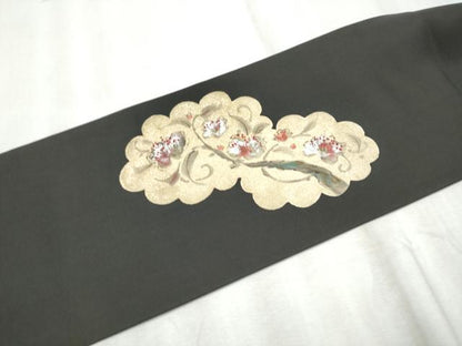 平和屋着物●塩瀬　九寸名古屋帯　手描き　花唐草文　黒地　金彩　正絹　逸品　CABD0687hy