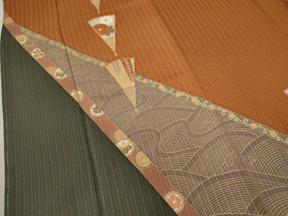 平和屋着物▼訪問着　作家物　駒刺繍　扇面舞蝶草花文　金通し地　正絹　逸品　未使用　CABD1180ze
