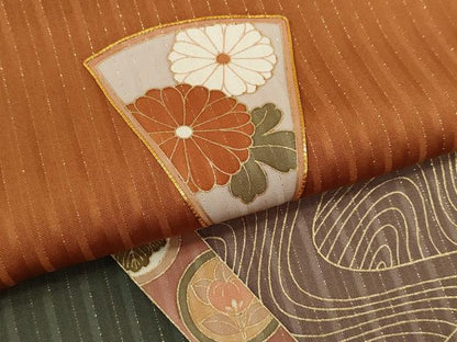 平和屋着物▼訪問着　作家物　駒刺繍　扇面舞蝶草花文　金通し地　正絹　逸品　未使用　CABD1180ze
