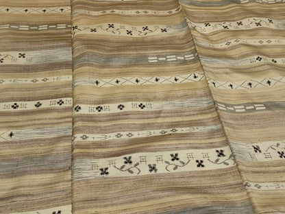 平和屋着物■上質な紬　横段吉祥花文　正絹　逸品　CABD1313in