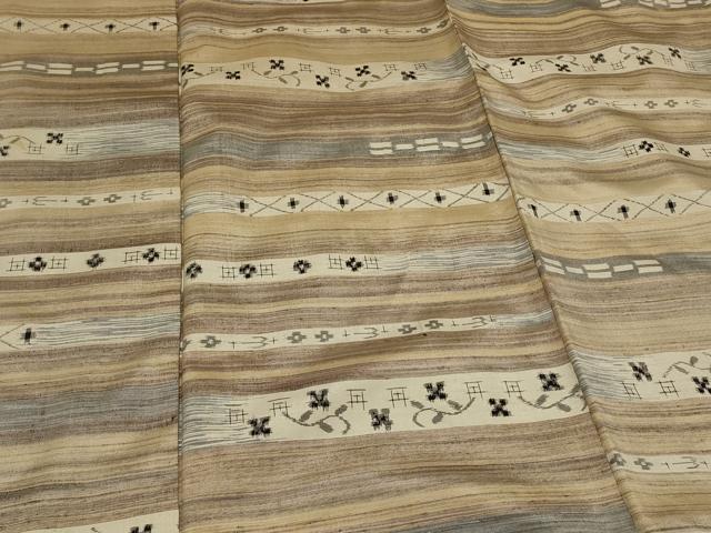 平和屋着物■上質な紬　横段吉祥花文　正絹　逸品　CABD1313in