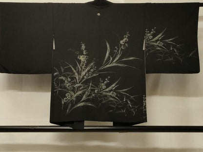 平和屋着物＃羽織 寿光織 草花文 黒地 金銀糸 正絹 逸品 CABD1527in