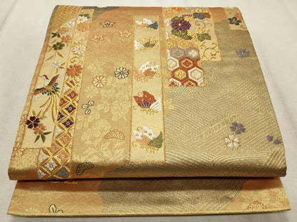 平和屋着物◎六通柄袋帯　唐織　短冊花蝶文　金糸　正絹　逸品　CABD2314qe