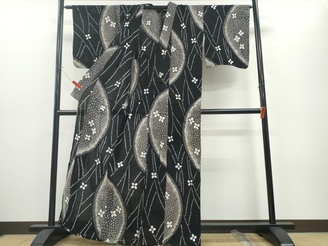 平和屋着物∴夏物 浴衣 有松鳴海絞り 吉祥舞花文 黒地 綿 逸品 CABD2428ng
