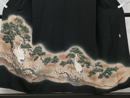 平和屋着物■豪華黒留袖 作家物 枝松梅文 鶴 暈し染め 金彩 正絹 逸品 CABD3105xi