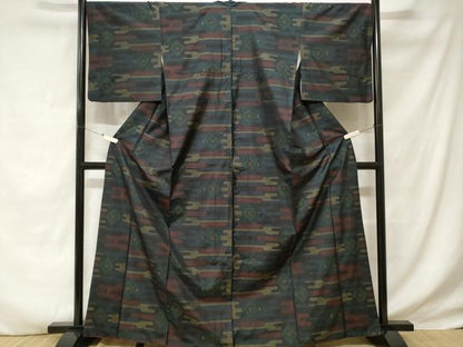 平和屋着物■本場大島紬 菱菊文 正絹 逸品 CABD3469ev
