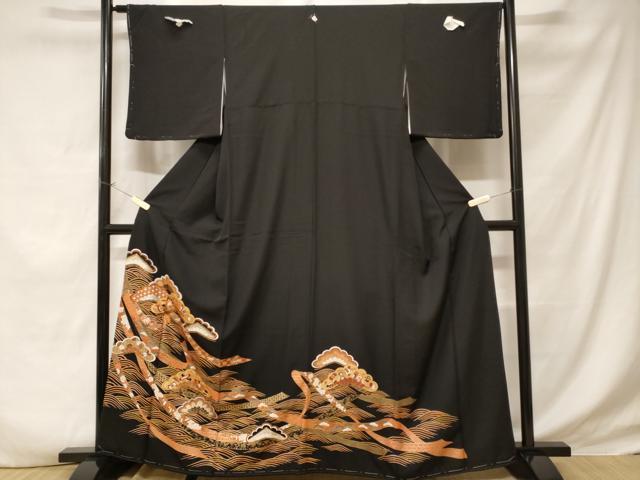平和屋着物■豪華黒留袖 駒刺繍 宝尽くし松文 金銀彩 正絹 逸品 CABD3545ev