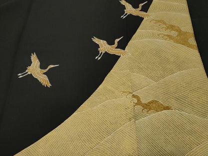 平和屋着物■豪華黒留袖　作家物　駒刺繍　飛鶴扇面松竹梅　金彩　正絹　逸品　CABD3863ev