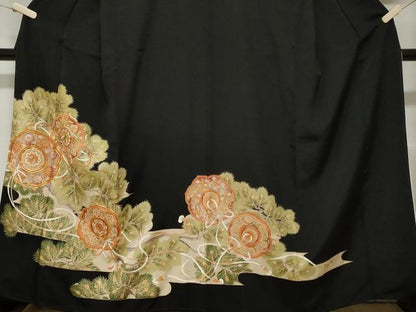 平和屋着物■豪華黒留袖　駒刺繍　鏡裏鳳凰松葉花文　金彩　正絹　逸品　CABD3933ev