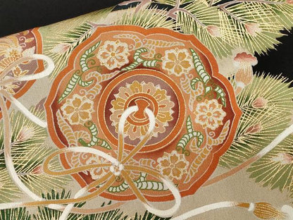平和屋着物■豪華黒留袖　駒刺繍　鏡裏鳳凰松葉花文　金彩　正絹　逸品　CABD3933ev