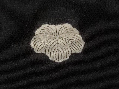 平和屋着物■豪華黒留袖　駒刺繍　鏡裏鳳凰松葉花文　金彩　正絹　逸品　CABD3933ev