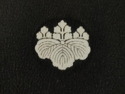 平和屋着物■豪華黒留袖 作家物 飛鶴宝尽くし吉祥花文 金彩 正絹 逸品 CABD3953ev