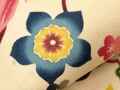 平和屋着物●全通柄九寸名古屋帯　本場琉球紅型　雪輪草花文　正絹　逸品　CABD4053dy