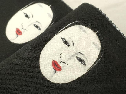 平和屋着物●半幅帯　手描き　能面　黒地　鬼しぼ縮緬　正絹　逸品　未使用　CABD4230dy