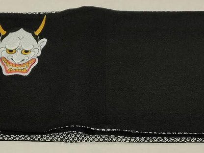 平和屋着物●半幅帯　手描き　能面　黒地　鬼しぼ縮緬　正絹　逸品　未使用　CABD4230dy