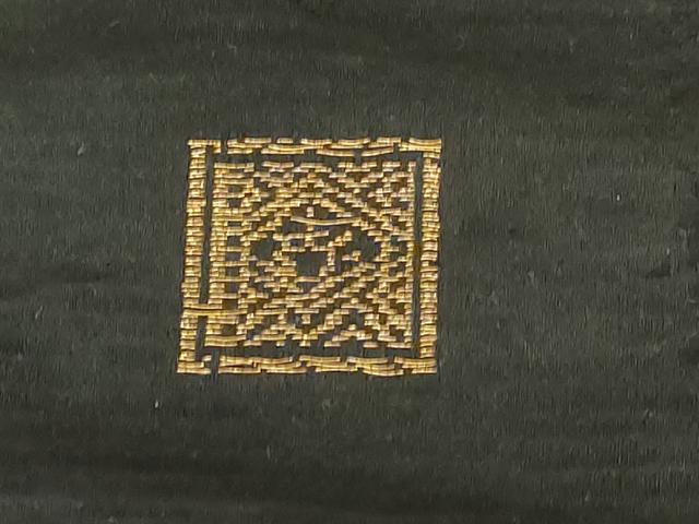 平和屋着物●アンティーク　大正ロマン　九寸名古屋帯　作家物　総手刺繍　草花　唐獅子　黒地　金糸　正絹　逸品　CABD4365dy