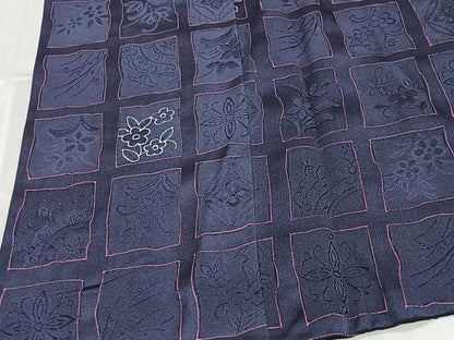 平和屋着物∞道行コート　地紋起こし　市松花文　正絹　逸品　CABD4414ua