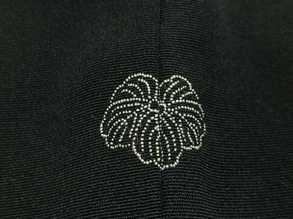 平和屋着物＃羽織　総刺繍　駒刺繍　人物文　黒地　正絹　逸品　CABD4467ua