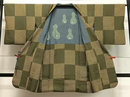 平和屋着物∞道行コート　市松模様　鬼しぼ縮緬　ロング丈　正絹　逸品　CABD4497ua