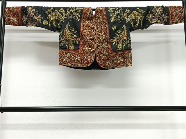 平和屋着物∞和装コート　総刺繍　動物文　CABD4502ua
