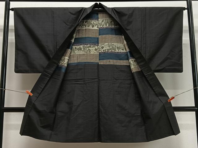 平和屋着物∞男性　羽織　紬地　縞　黒地　正絹　逸品　CABD4576ua