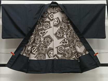 平和屋着物∞男性　羽織　紬地　人物文　紫黒色　正絹　逸品　CABD4577ua