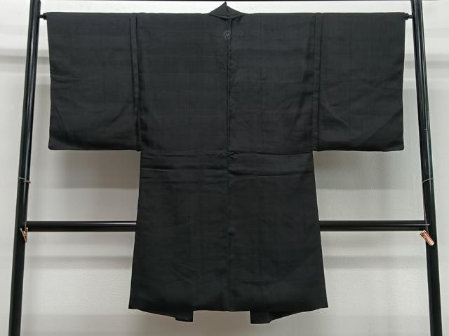 平和屋着物∞男性　長羽織　紬地　黒地　正絹　逸品　CABD4589ua