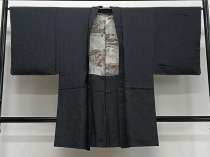 平和屋着物∞男性　長羽織　紬地　縞　黒地　銀糸　正絹　逸品　未使用　CABD4672ua