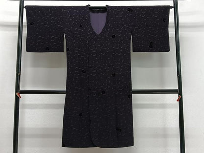 平和屋着物∞道行コート　輪奈ビロード　菊尽くし　黒地　ロング丈　正絹　逸品　CABD4690ua
