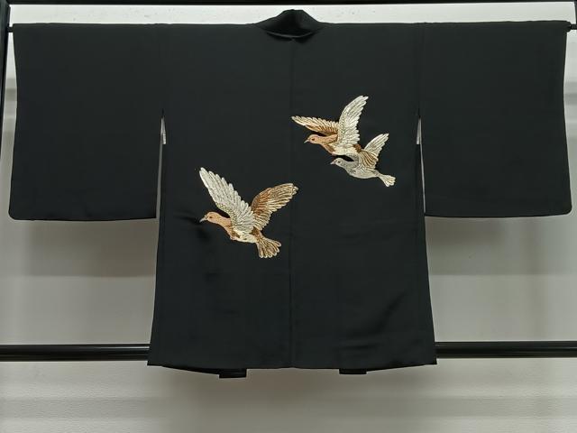 平和屋着物∞羽織　総刺繍　舞鳥文　黒地　金糸　正絹　逸品　未使用　CABD4771ua