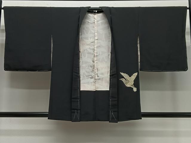 平和屋着物∞羽織　総刺繍　舞鳥文　黒地　金糸　正絹　逸品　未使用　CABD4771ua