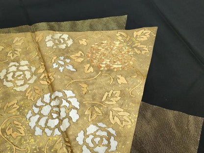 平和屋着物▼豪華黒留袖　駒刺繍　色紙重ね花文　金彩　正絹　逸品　CABD5221th