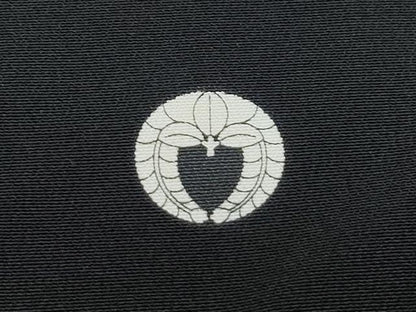 平和屋着物▼豪華黒留袖　駒刺繍　色紙重ね花文　金彩　正絹　逸品　CABD5221th