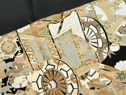 平和屋着物■豪華黒留袖　駒刺繍　御所車宝尽くし花文　金彩　正絹　逸品　CABD5408th