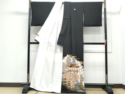 平和屋着物■豪華黒留袖　作家物　駒刺繍　風景文　金彩　ロング丈　正絹　逸品　CABD5415th