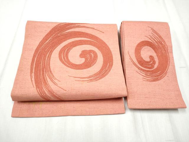 平和屋着物▼本場結城紬　重要無形文化財　つけ帯　紬地　総刺繍　渦巻き　色無地　甚三紅色　正絹　逸品　CABD5685hy