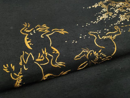 平和屋着物●九寸名古屋帯　紬地　総刺繍　鳥獣戯画　黒地　正絹　逸品　CABD5877hy