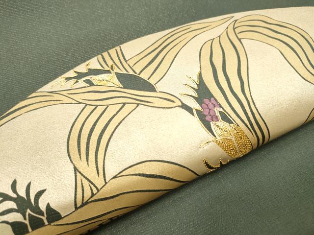 平和屋着物●太鼓柄袋帯　駒刺繍　更紗花文　銀通し地　正絹　逸品　CABD5969hy