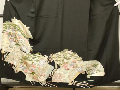 平和屋着物■豪華黒留袖 駒刺繍 桧扇花鳥松文 金彩 正絹 逸品 CABD6581oy