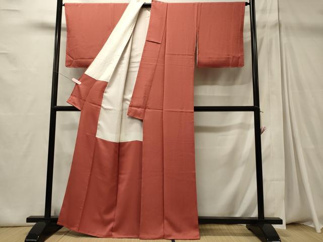 平和屋着物■上質な色無地 花唐草地紋 甚三紅色 正絹 逸品 未使用 CABD6670oy