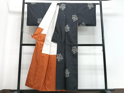 平和屋着物■上質な紬　舞椿文　黒地　正絹　逸品　CABD7080xe