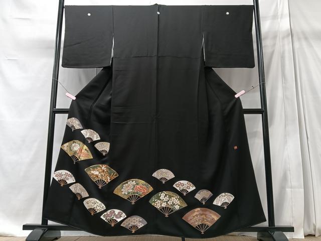 平和屋着物■豪華黒留袖　作家物　駒刺繍　扇面花文　金彩　正絹　逸品　CABD7138xe