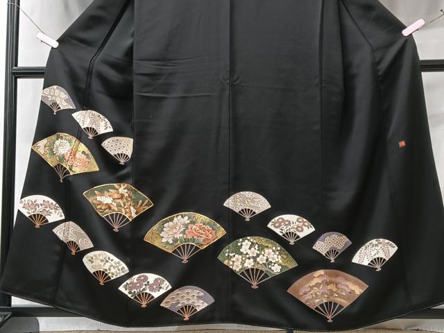平和屋着物■豪華黒留袖　作家物　駒刺繍　扇面花文　金彩　正絹　逸品　CABD7138xe