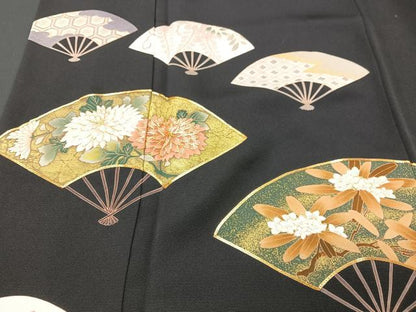 平和屋着物■豪華黒留袖　作家物　駒刺繍　扇面花文　金彩　正絹　逸品　CABD7138xe