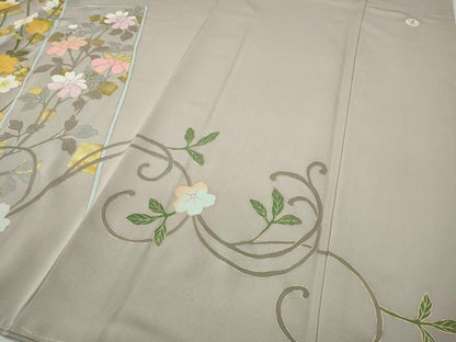 平和屋着物●京友禅作家　米沢新之助　色留袖　駒刺繍　枝花文　金彩　正絹　逸品　CABD7231ut