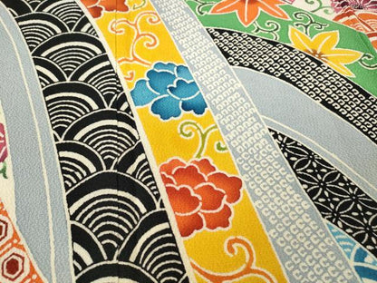 平和屋着物●豪華振袖　型染め　吉祥花文　鬼しぼ縮緬　正絹　逸品　CABD7241ut