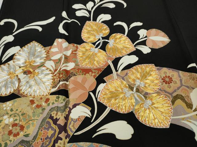 平和屋着物●豪華黒留袖　駒刺繍　地紙向かい鳥吉祥花文　金彩　正絹　逸品　CABD7254ut