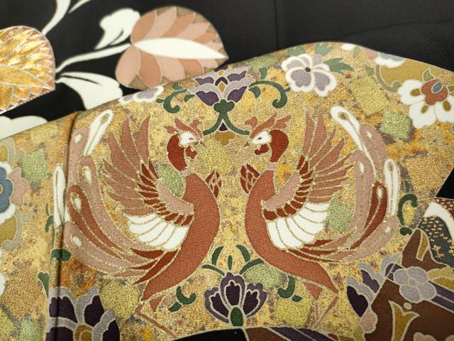 平和屋着物●豪華黒留袖　駒刺繍　地紙向かい鳥吉祥花文　金彩　正絹　逸品　CABD7254ut