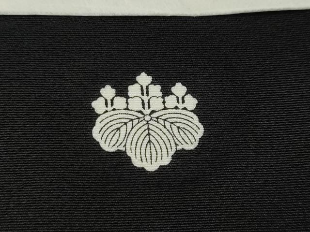 平和屋着物●豪華黒留袖　駒刺繍　地紙向かい鳥吉祥花文　金彩　正絹　逸品　CABD7254ut